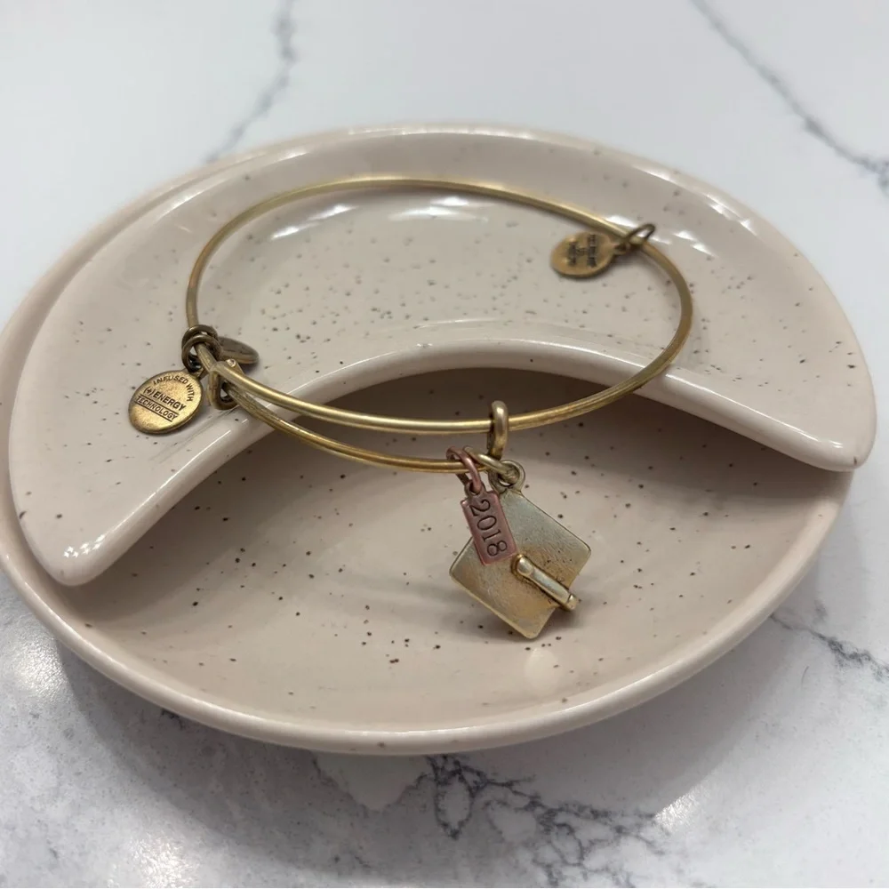 ALEX AND ANI 2018 Graduation Cap Charm Bangle Bracelet, Gold - Picture 2 of 4